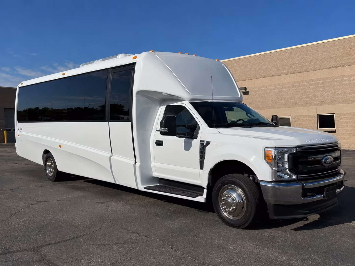 minibuses and charter buses to florida gulf coast eagles games in fort myers