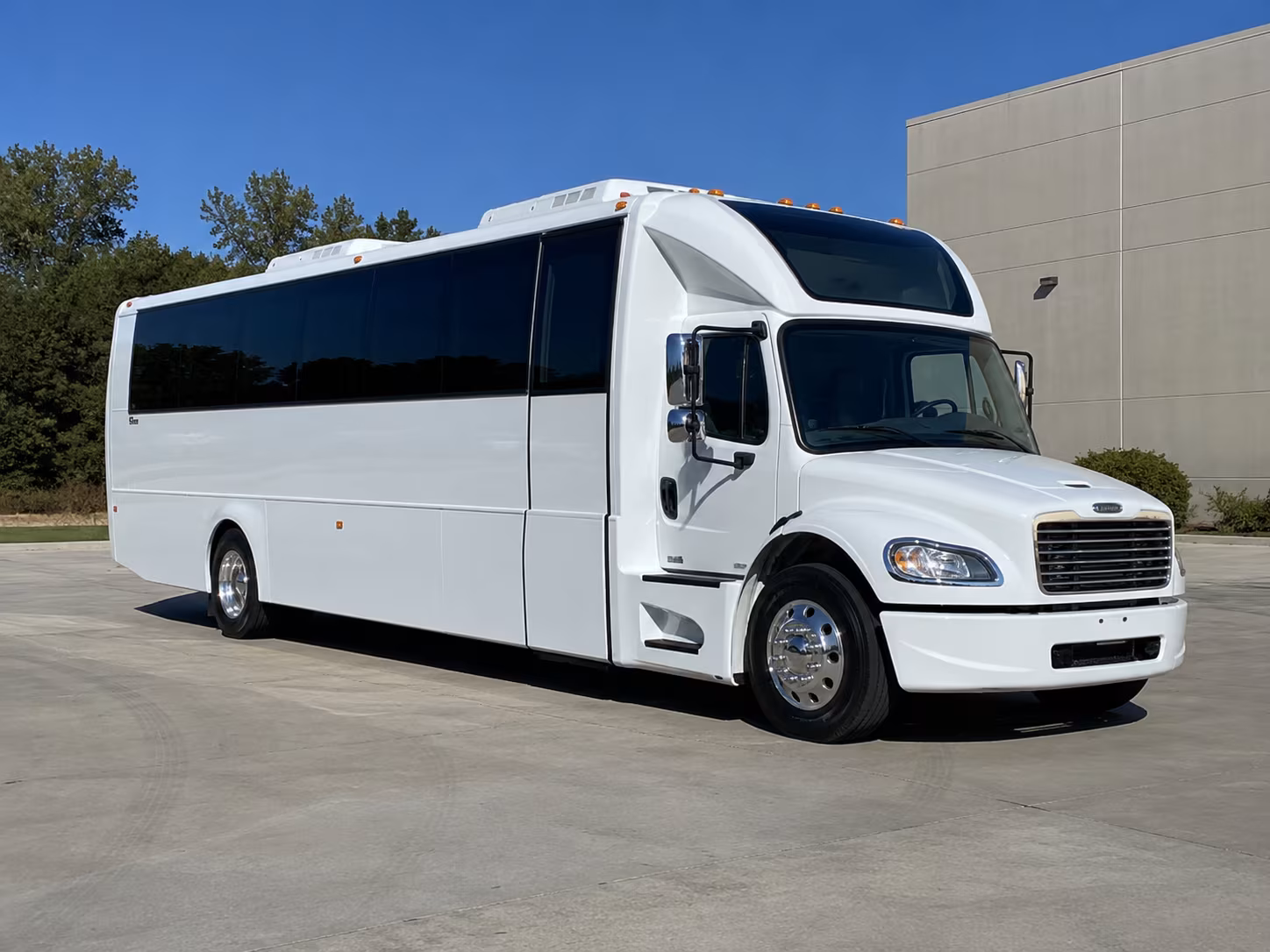 north port 28 passenger party bus