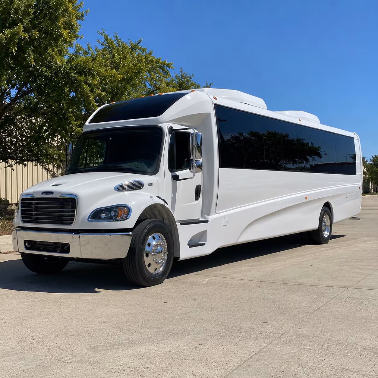 north port 30 passenger minibus